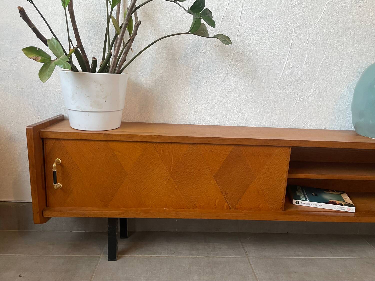 Vintage oak sideboard (shallow)