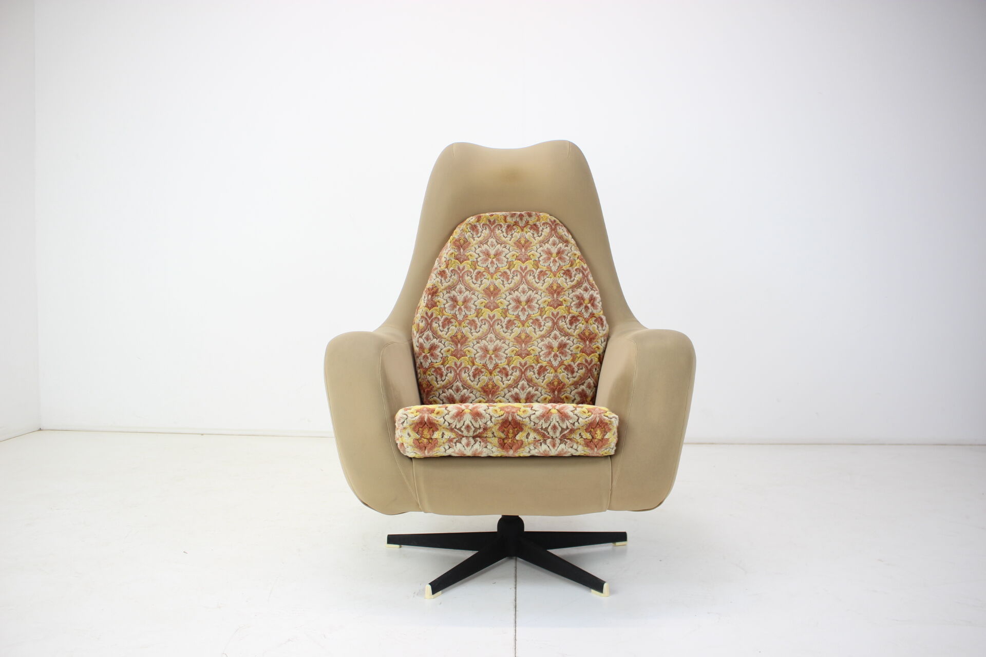 Swivel Chair / Siesta, 1970s Cechoslovakia
