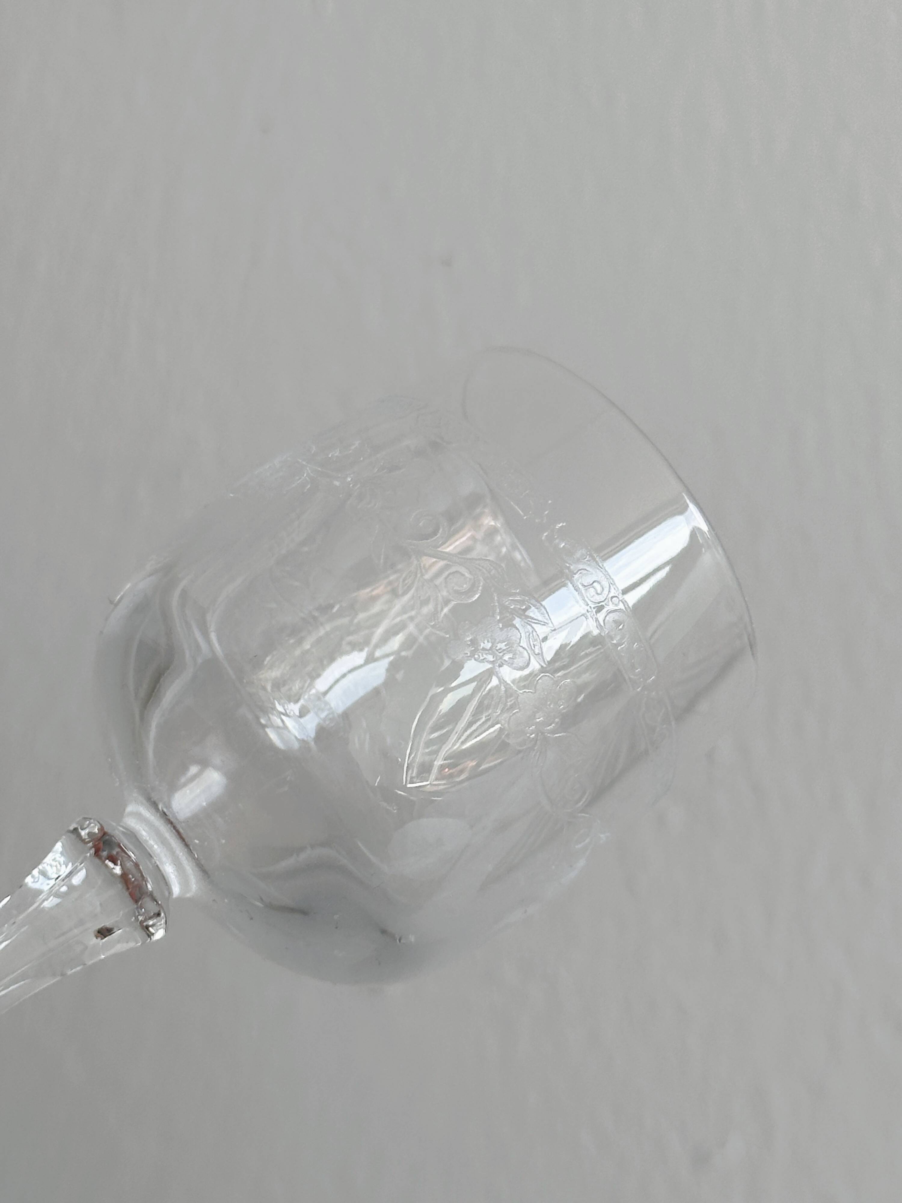 Set of 6 chiseled crystal liqueur glasses