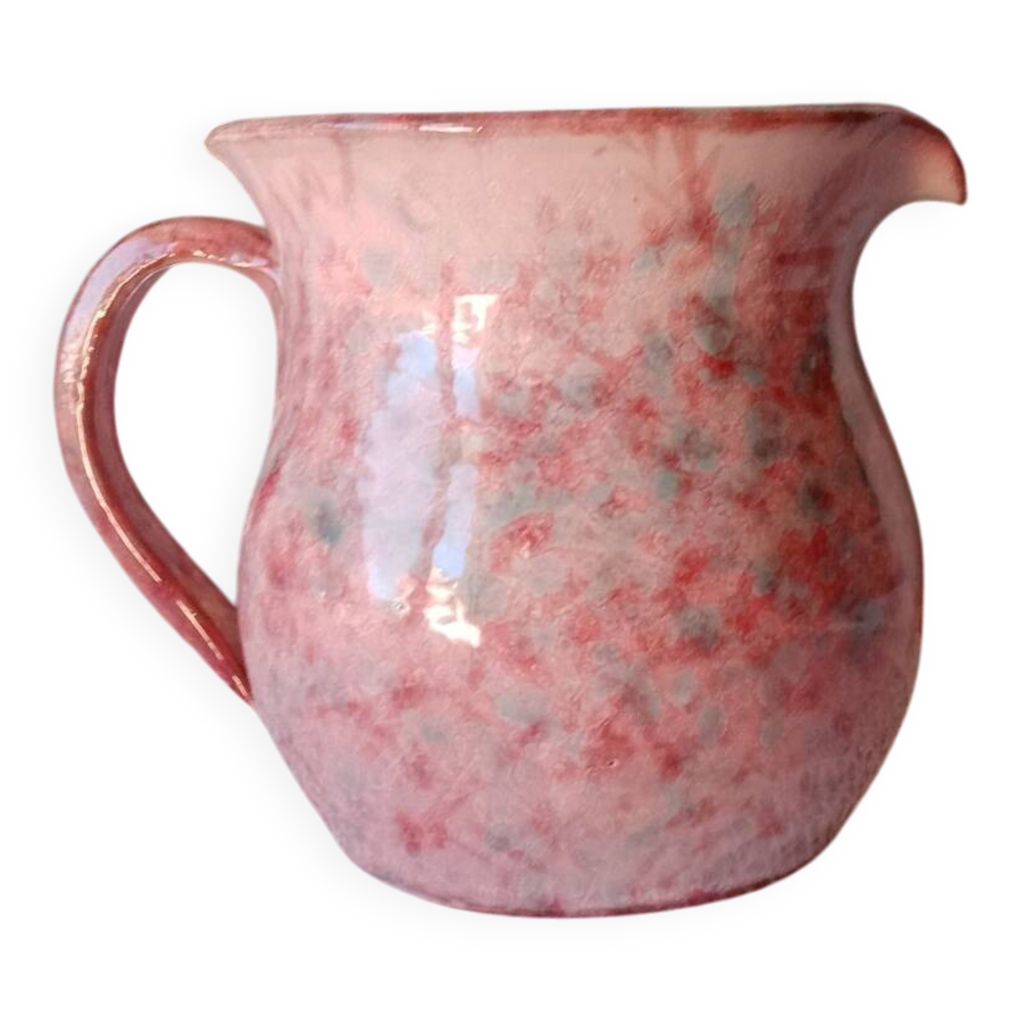 Jug with ice reservoir