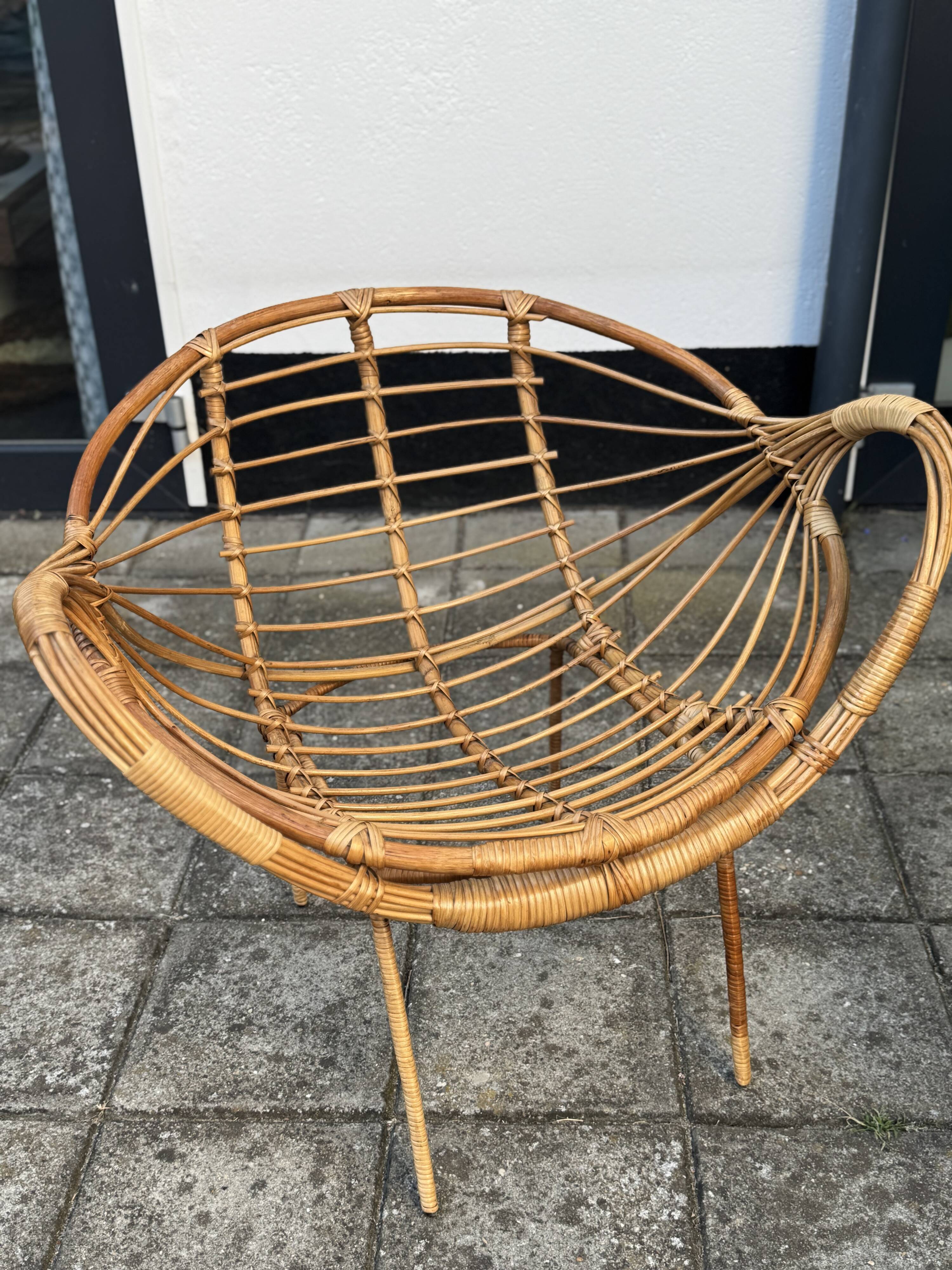 Chaises italiennes modernes en rotin et métal du milieu du siècle