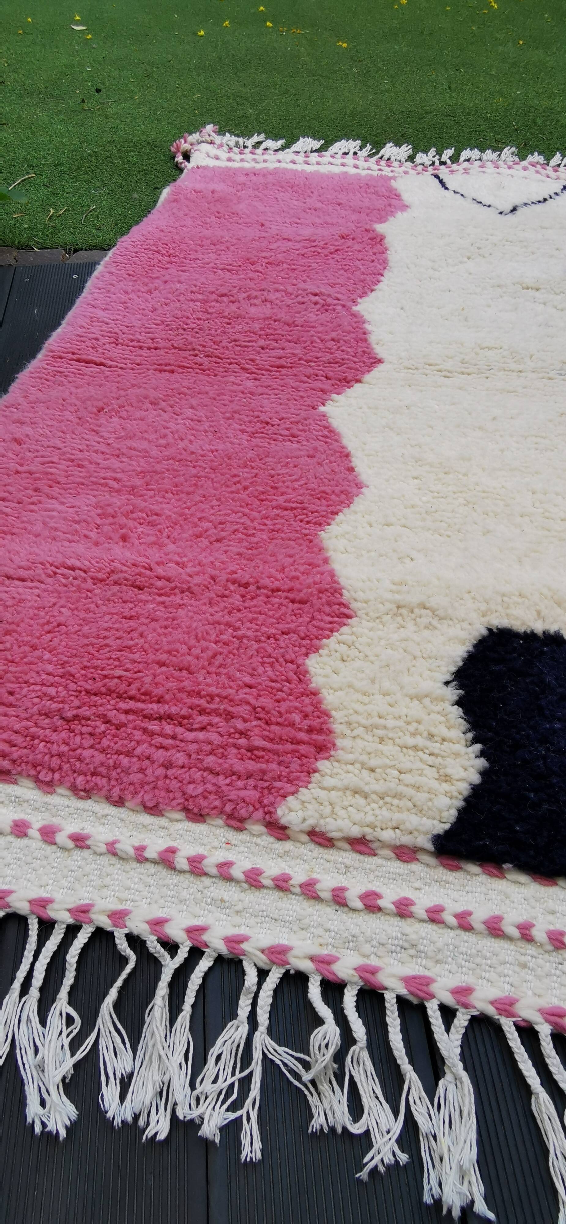 Berber carpet beni ouarain