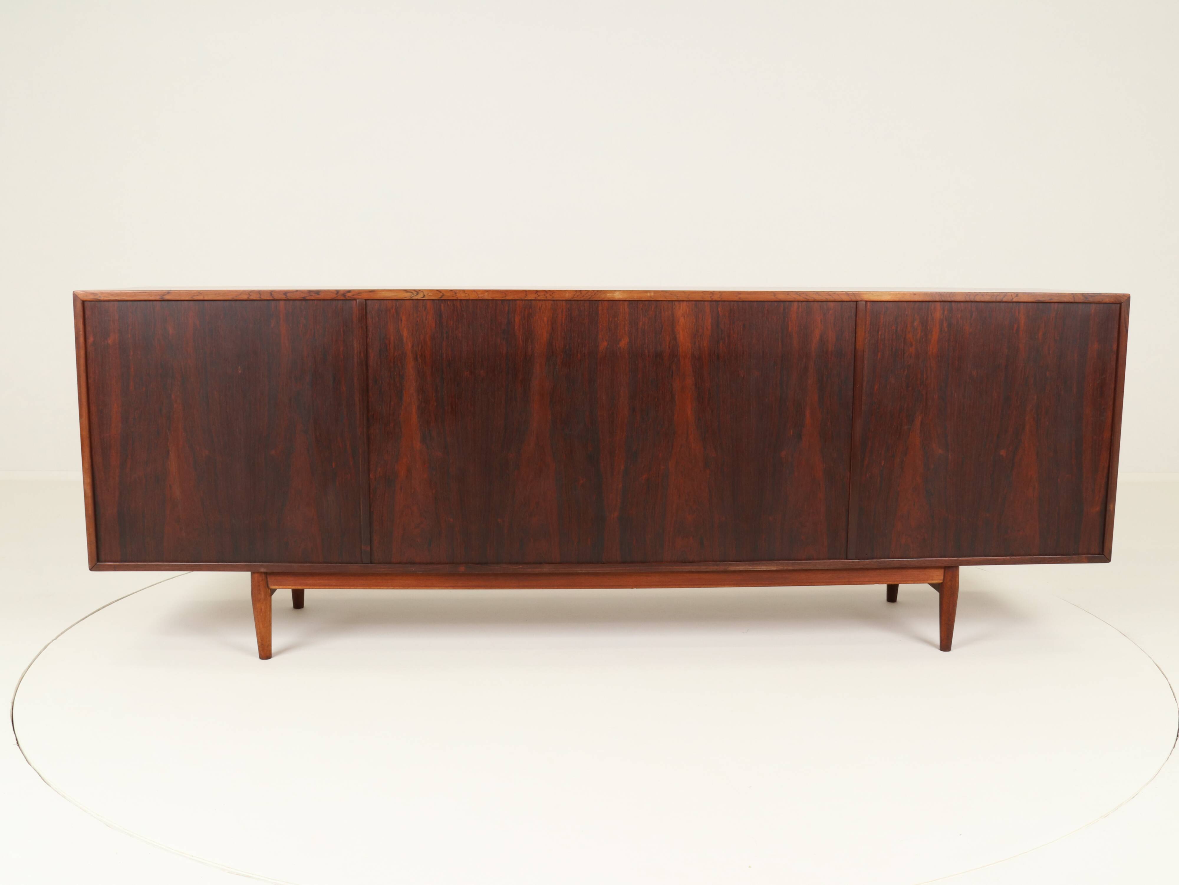 Buffet en palissandre, modèle 37 OS, conçu par Arne Vodder pour Sibast Furniture, Danemark 1960