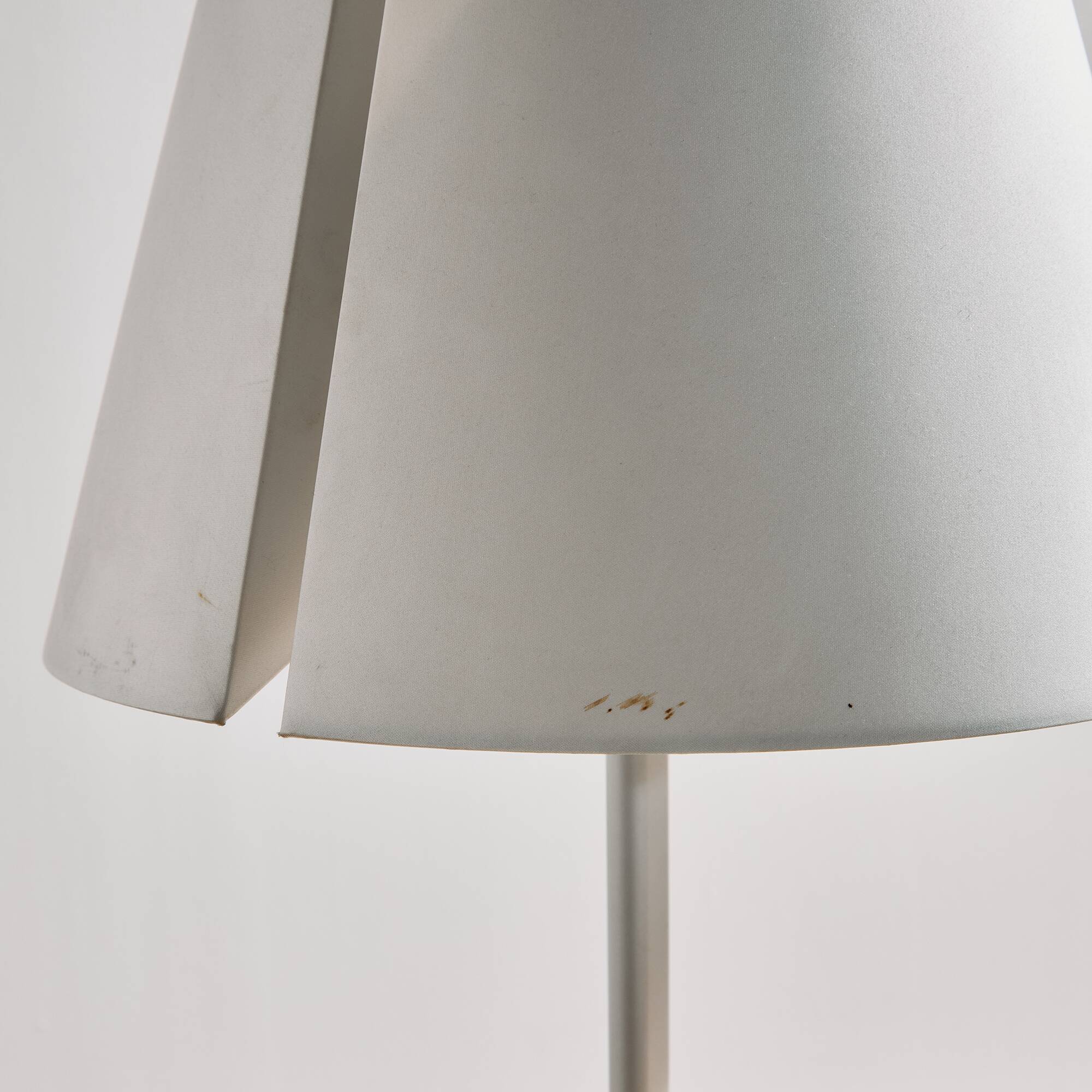 Melampo table lamp by Adrien Gardère for Artemide
