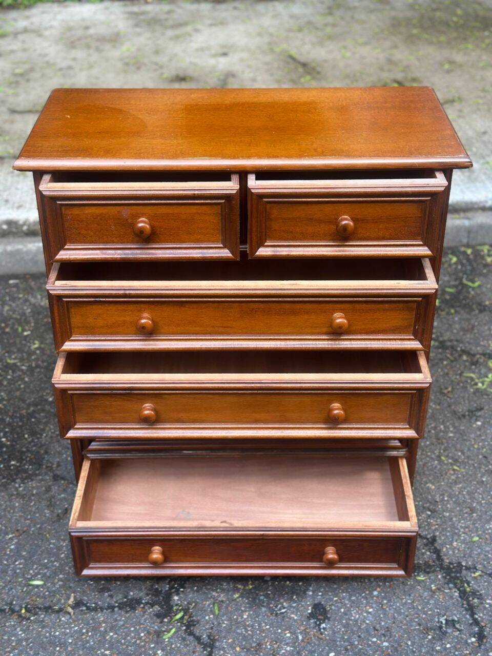 Vintage Louis XIV commode in wood from the 1950s.