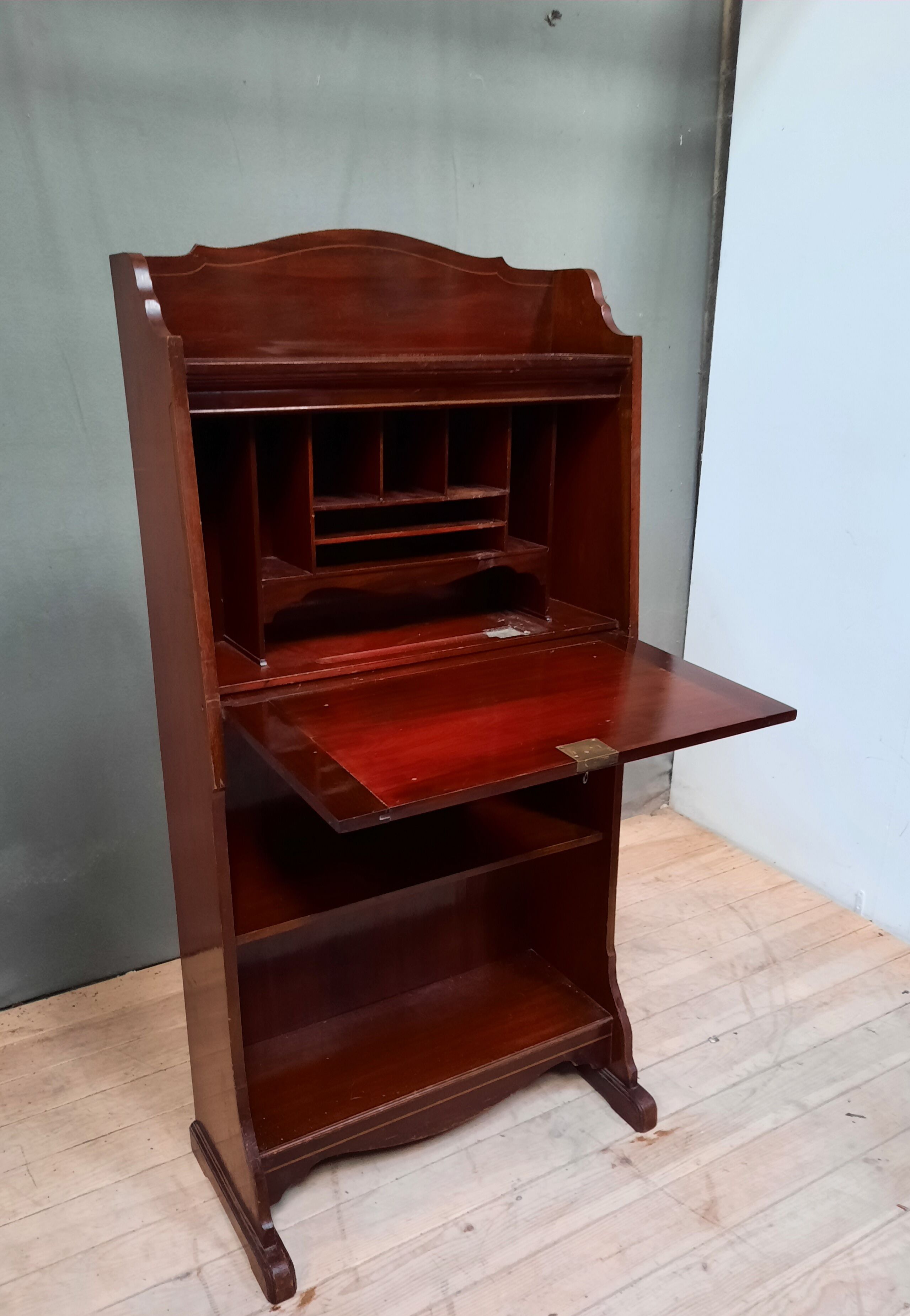 Secretaire "Bonheur du jour" anglais en acajou