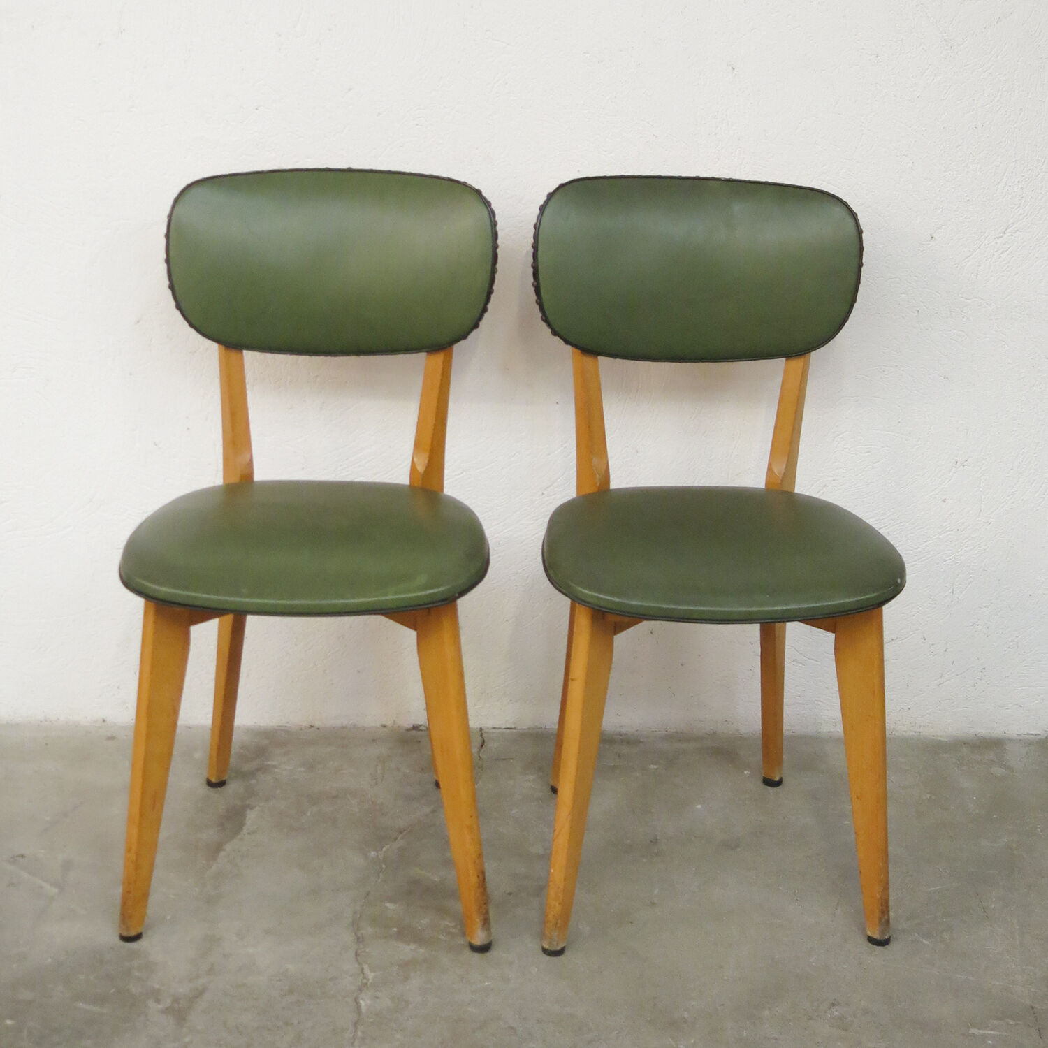 Paire de chaises bistrot des années 50