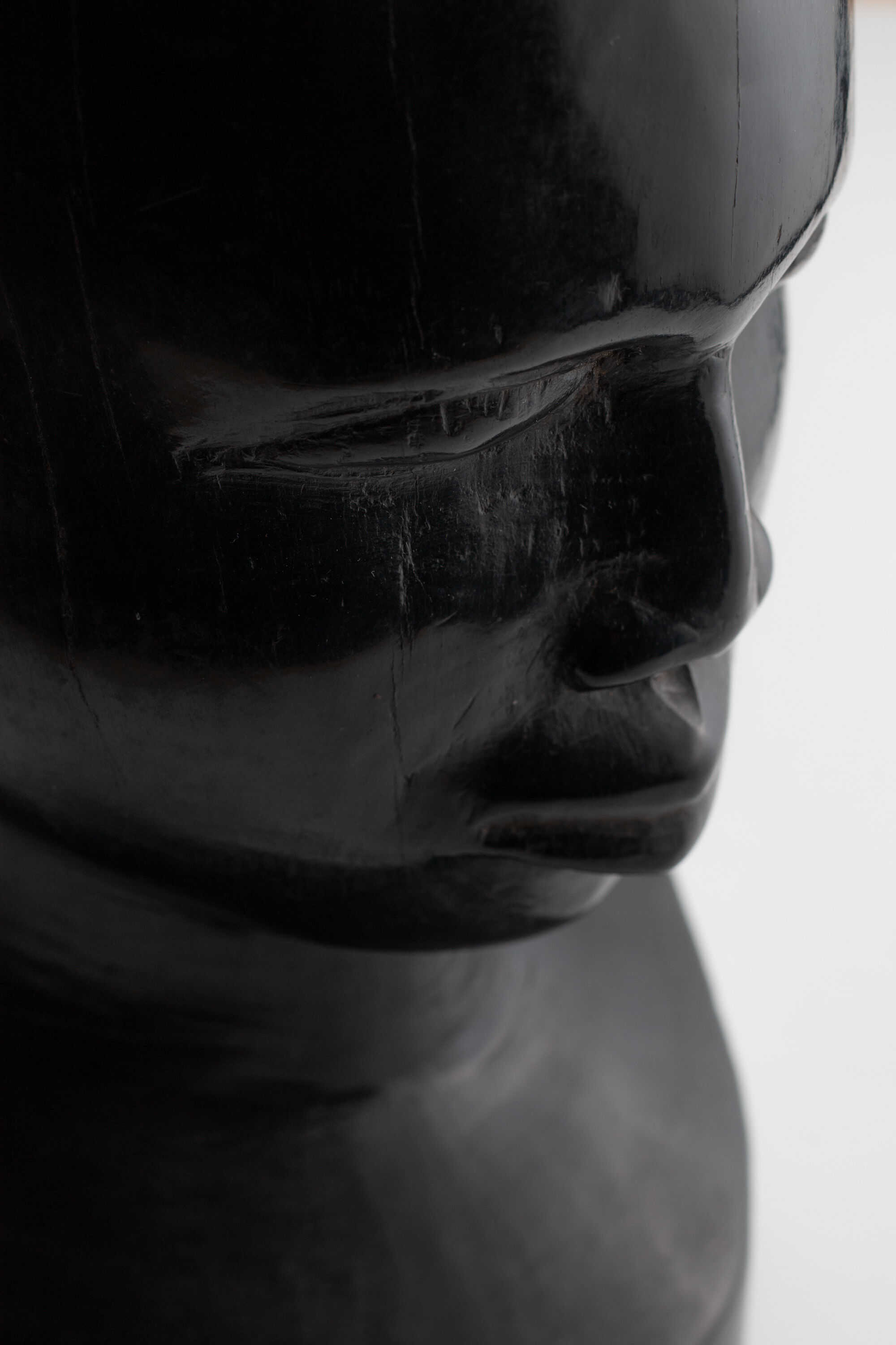 Pair of African busts carved in ironwood / ebony / vintage / book clamps