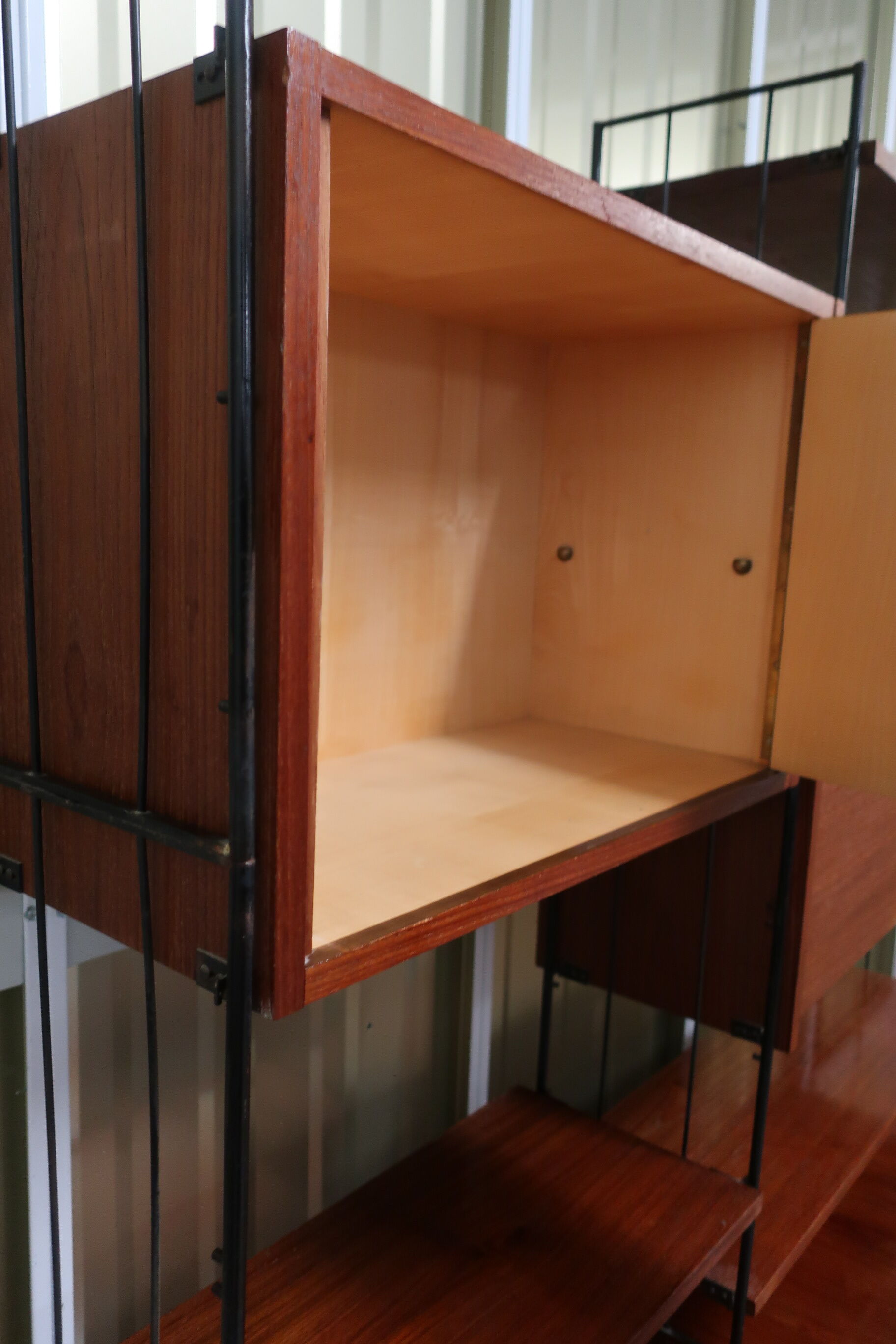 Library, 60s teak shelf on feet