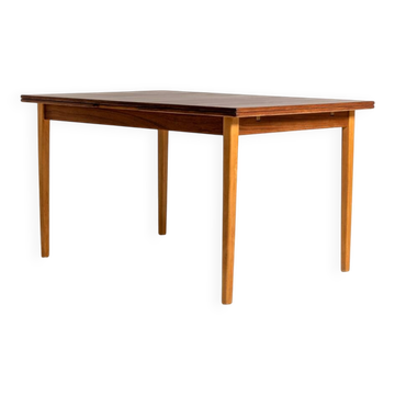 Extendable oak dining table, Scandinavia, 1960s