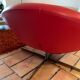 Fauteuil Roche Bobois en cuir rouge