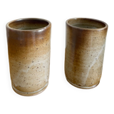 Deux gobelets en grès anciens