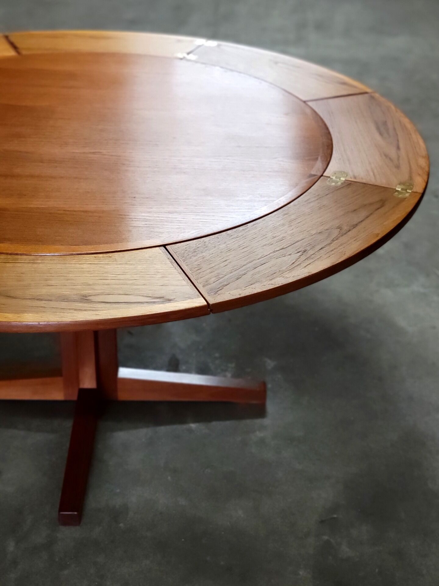 Dyrlund Flip Flap Lotus dining table in teak Denmark 1960