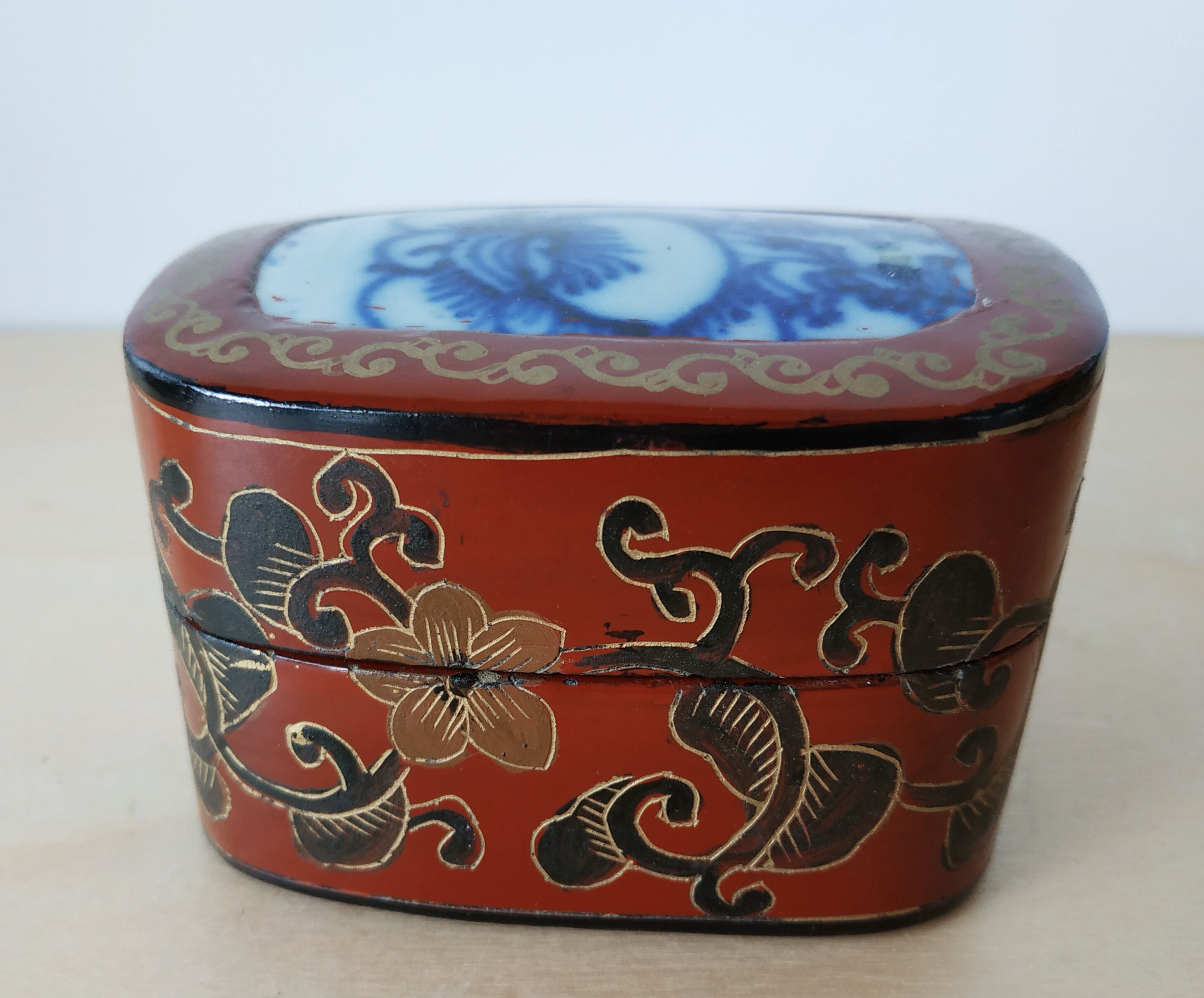 4 boîtes - Chine et laque Japon