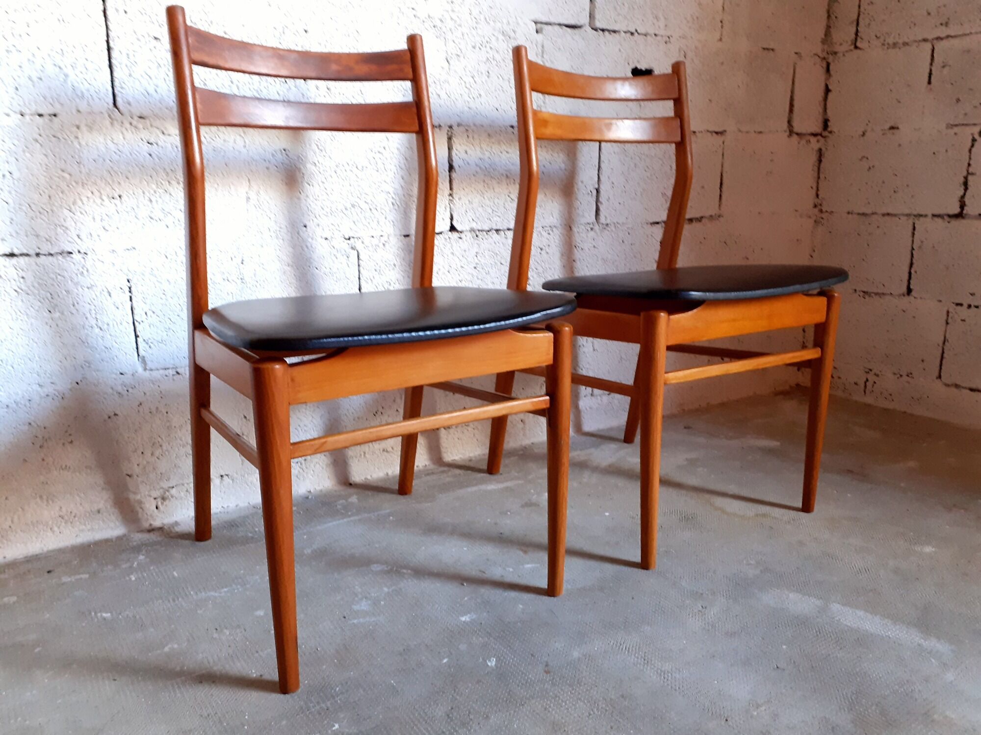 Pair of vintage Scandinavian chairs in teak 50s 60s