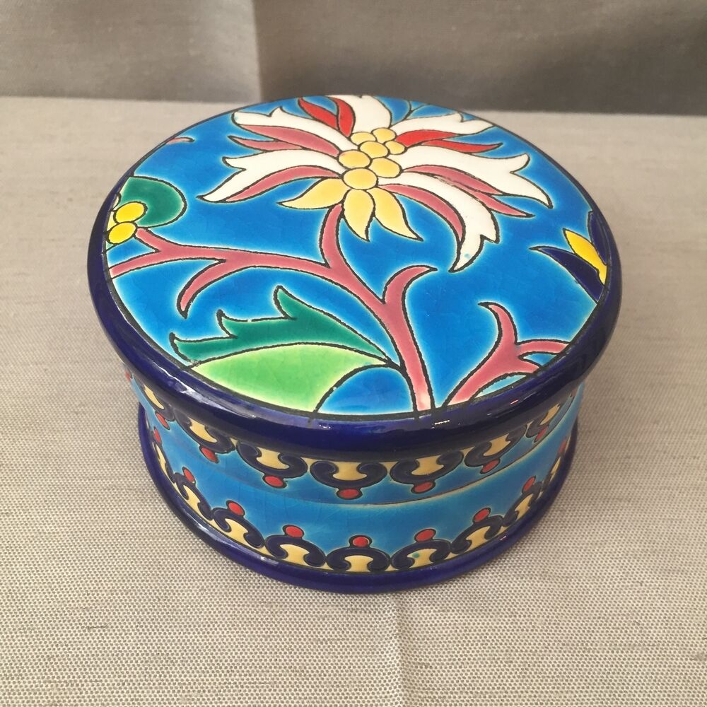Boîte à bijoux en émaux de Longwy à decor d'edelweiss