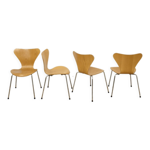 chaises d'Arne Jacobsen