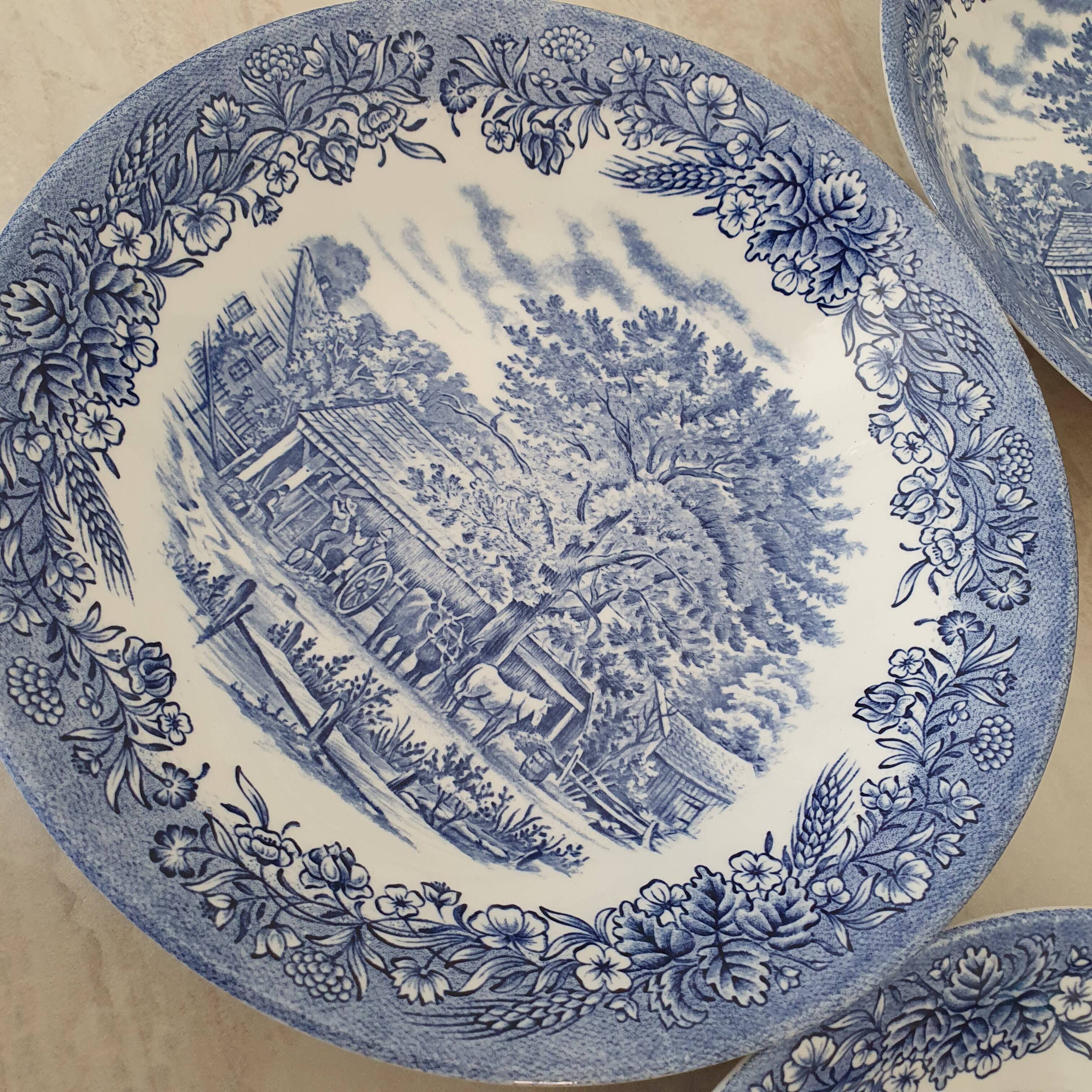 Churchill / Deep plates in English porcelain