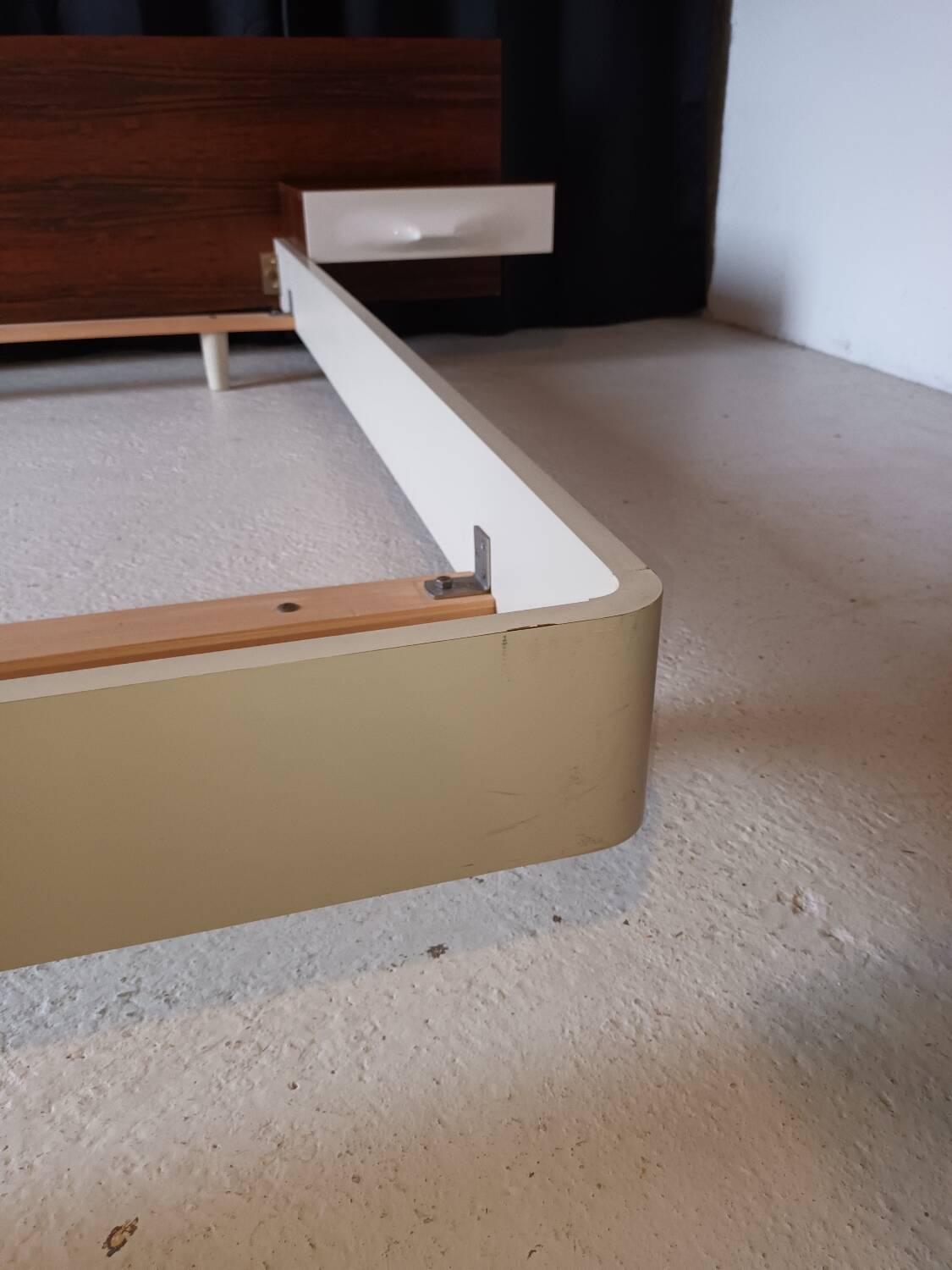 Raymond Loewy Bed