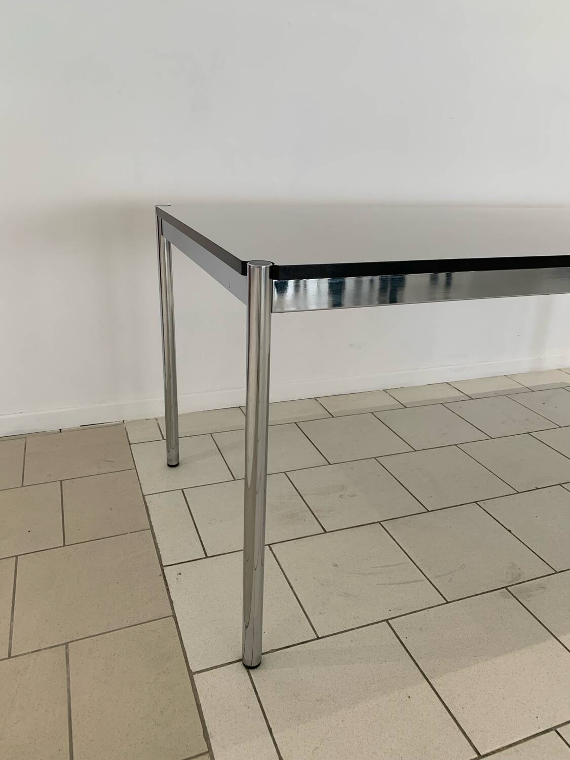 Table USM Haller Design