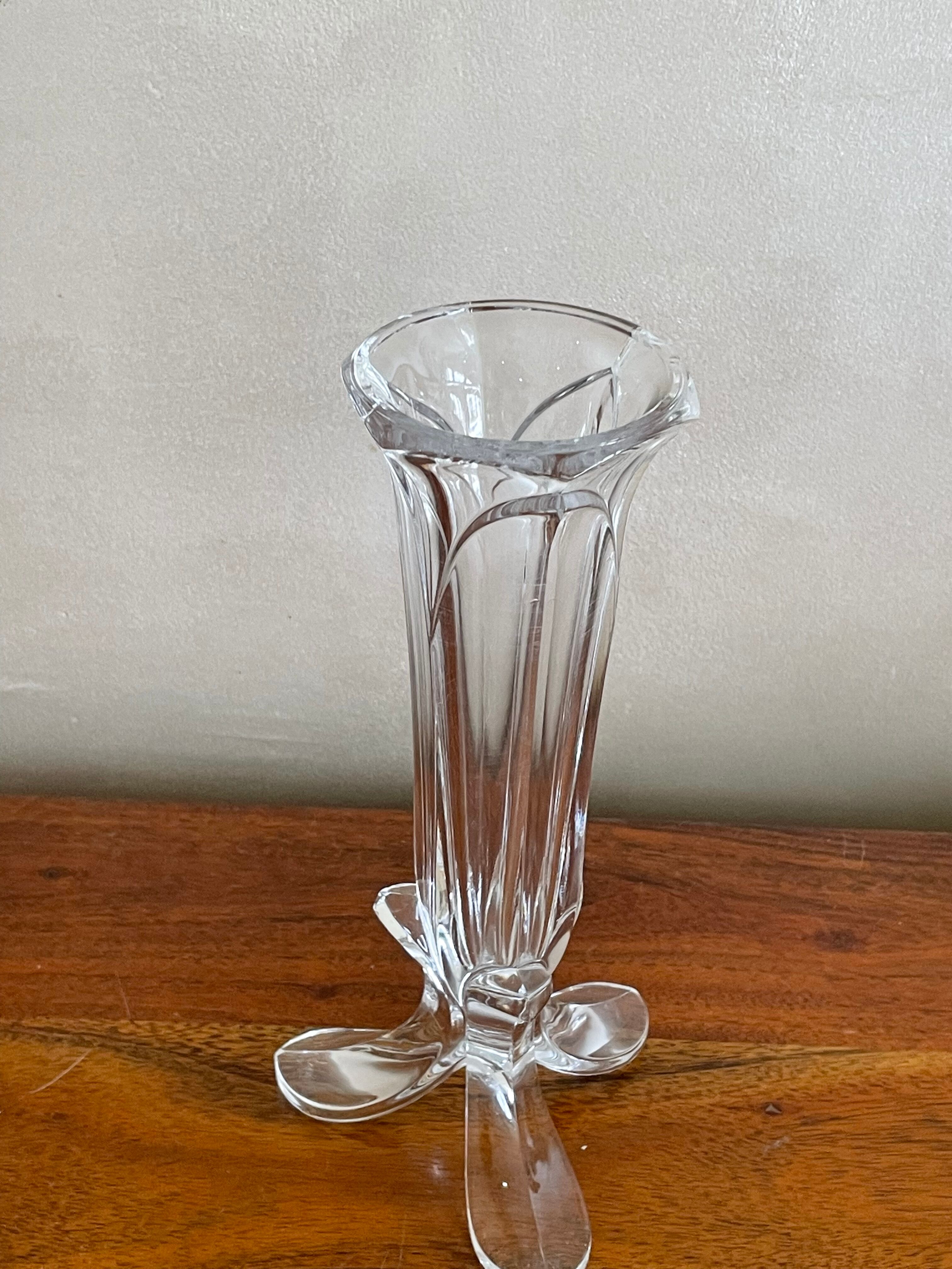 Vase soliflore on flower stand