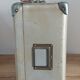 Valise en métal vintage
