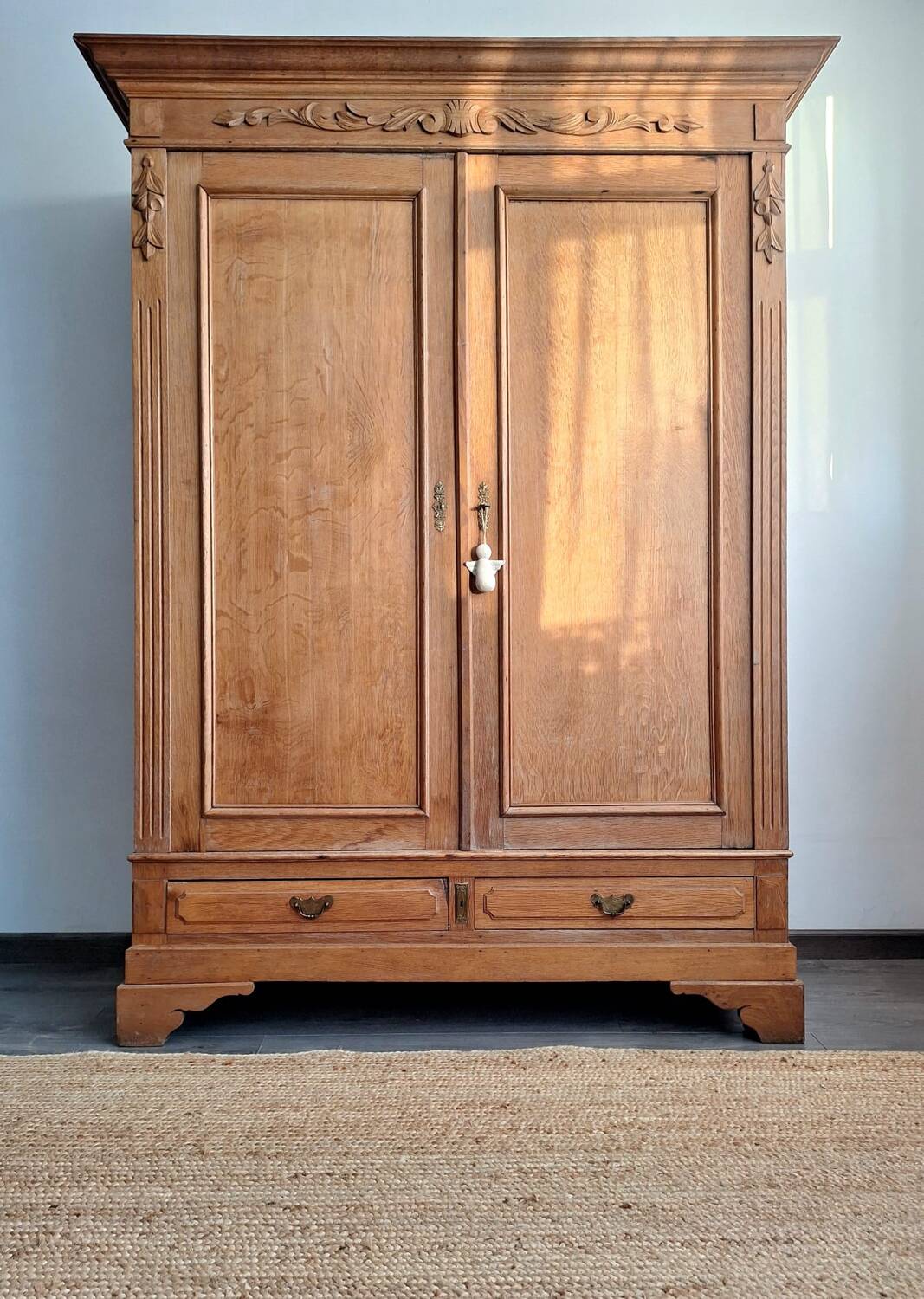 Armoire ancienne , meuble penderie vintage