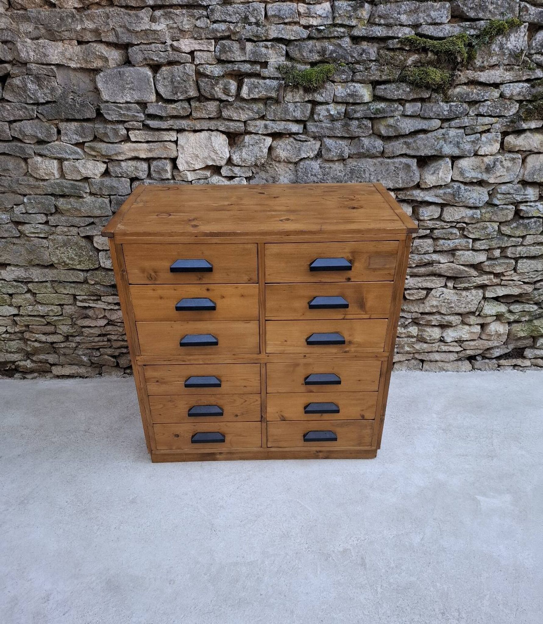 Meuble de métiers à 12 tiroirs