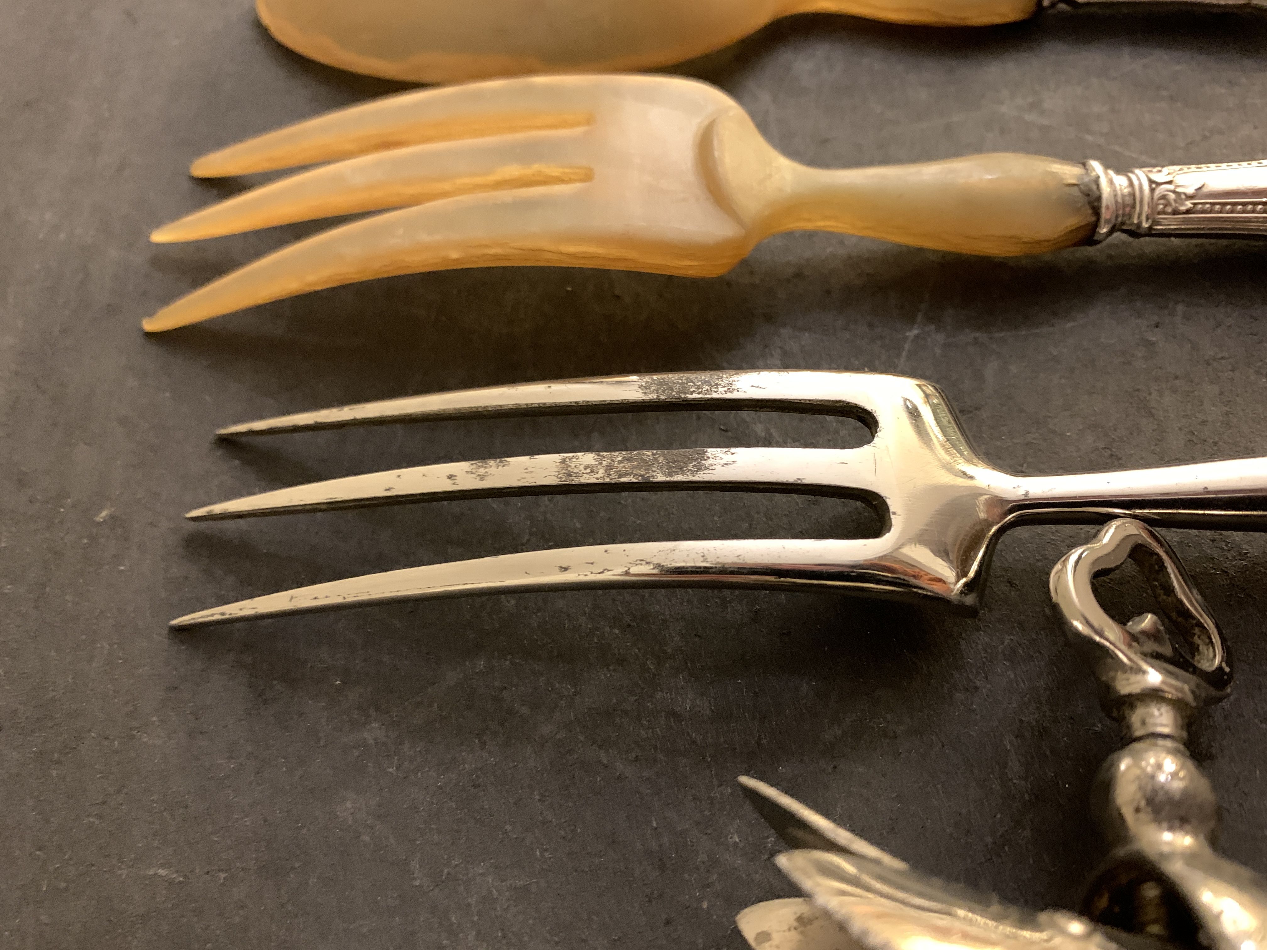 4 couverts de service en argent pour gigot et salade, XIXème