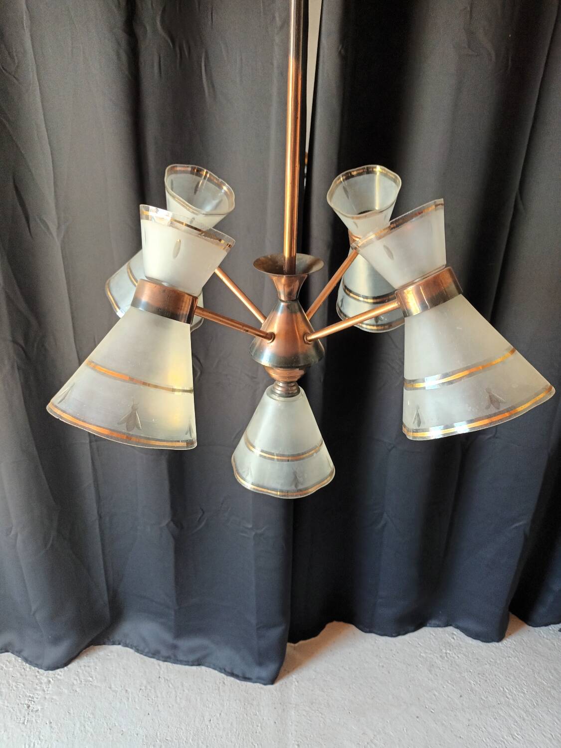 Antique 6-light chandelier
