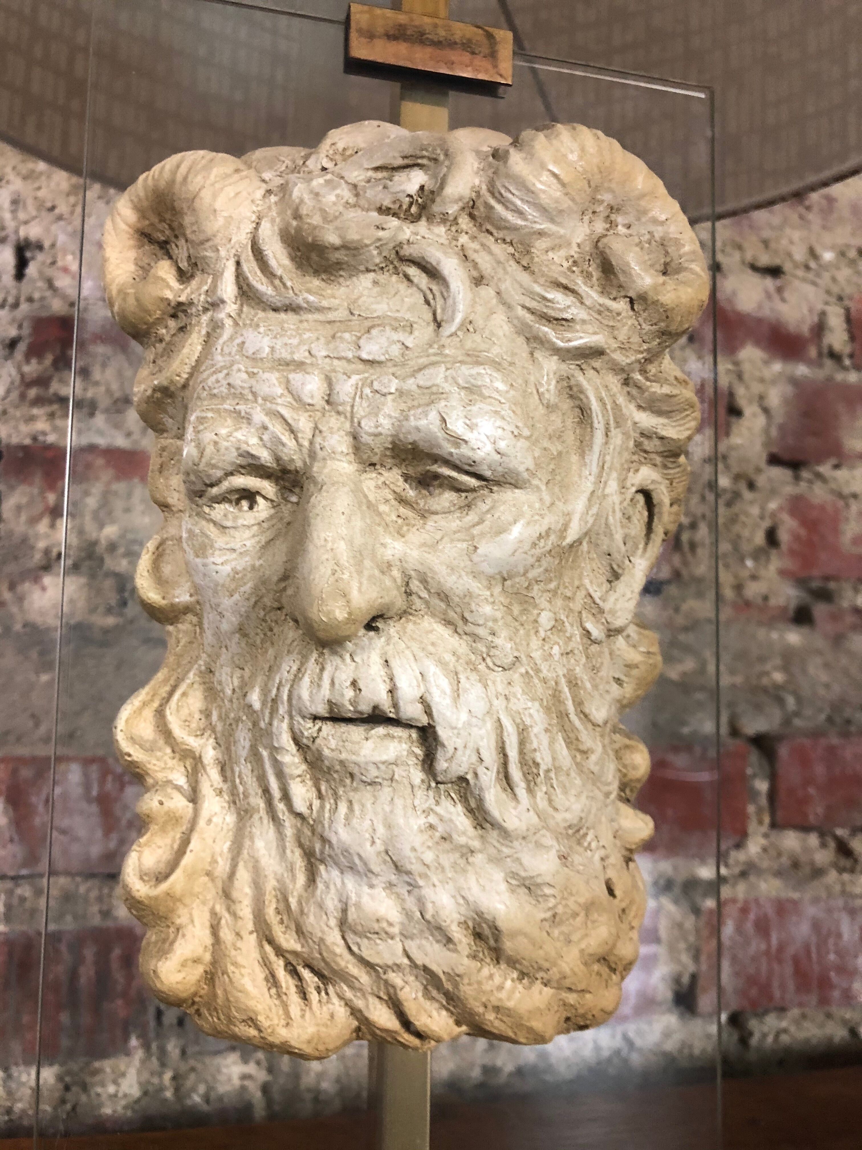 Neoclassical lamp face of the god Pan on Mount Altuglass and 50'S gold metal