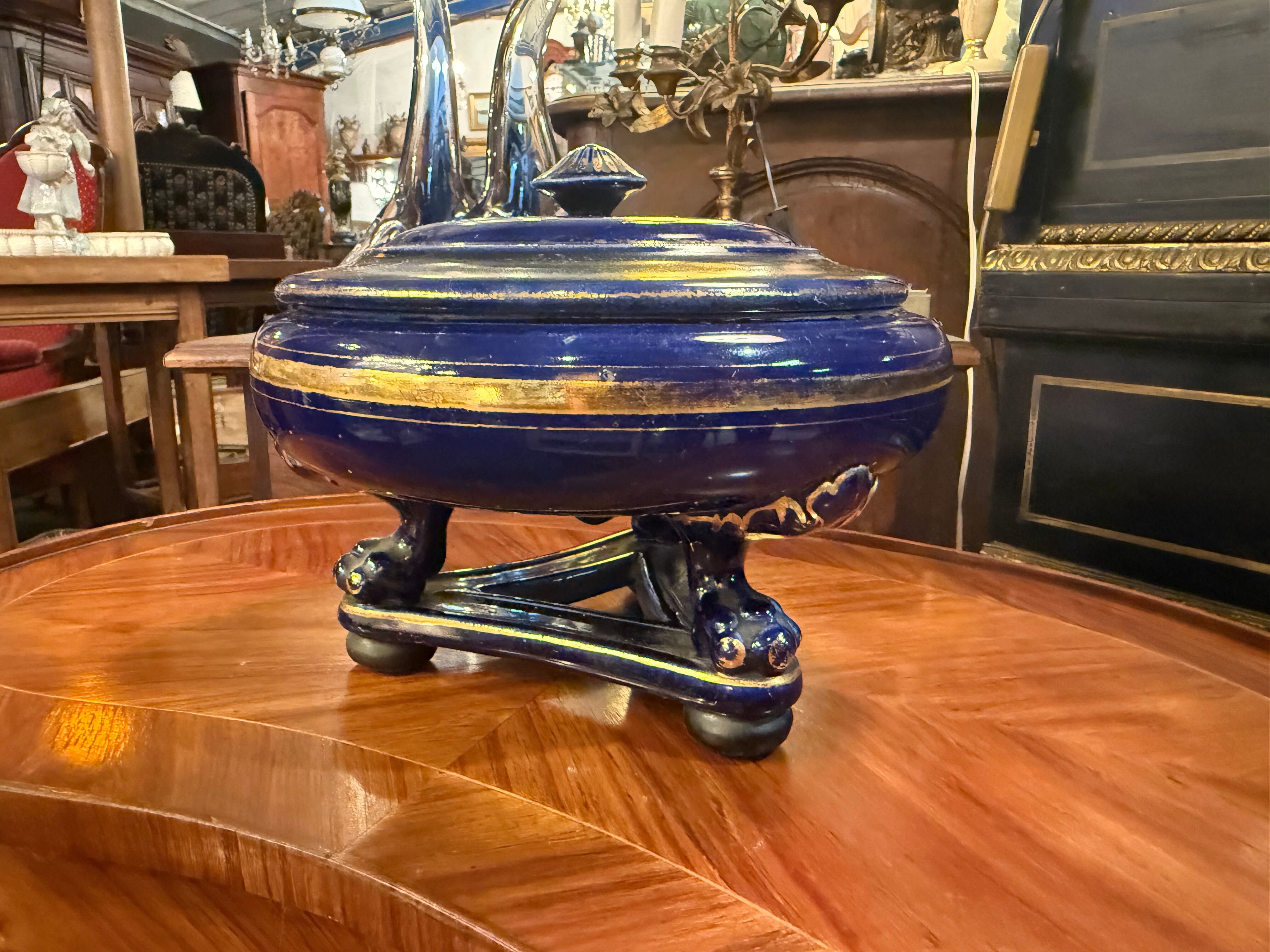 Sèvres blue porcelain bonbonnière