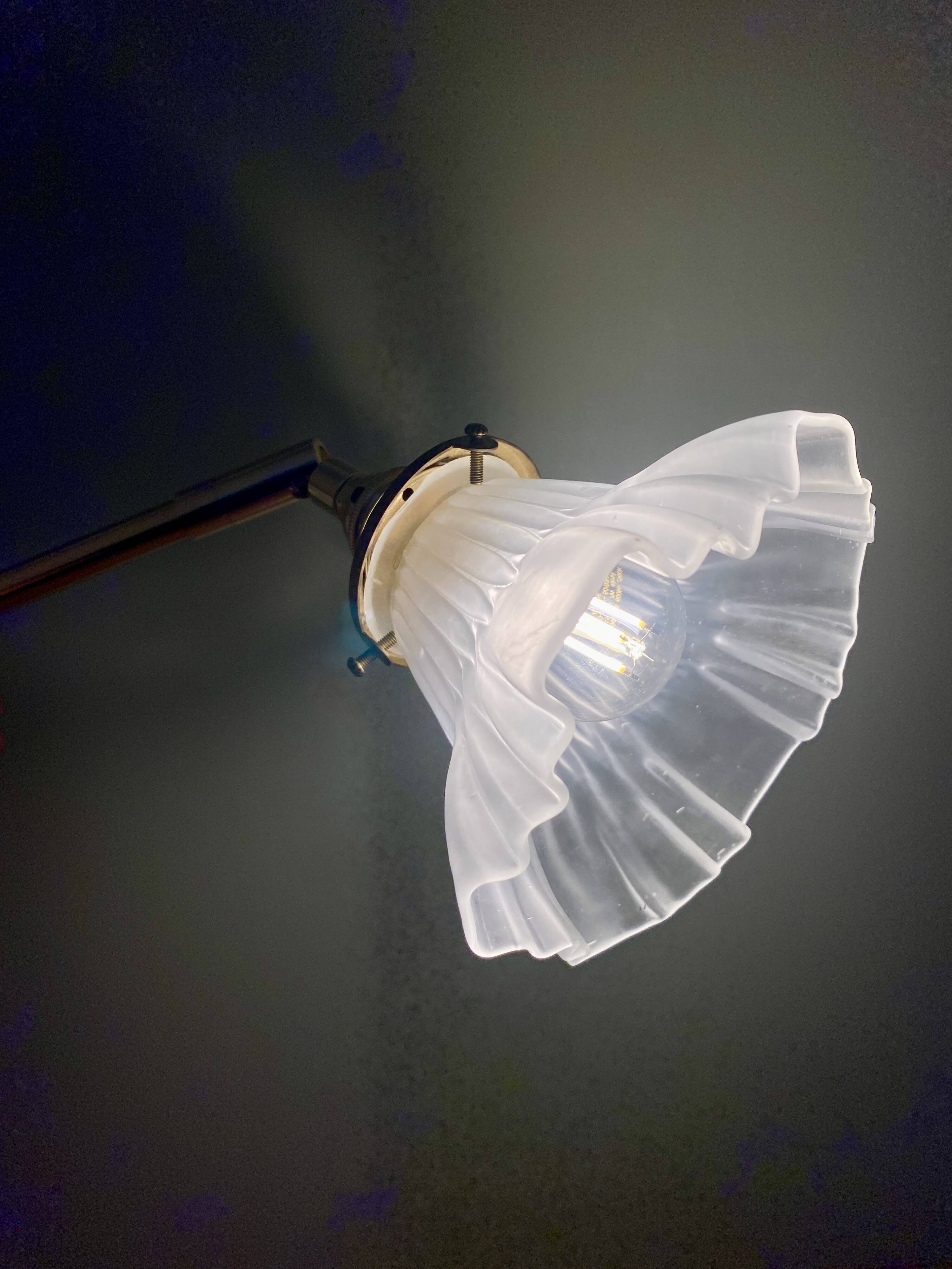 Vintage art deco frosted glass tulip wall light