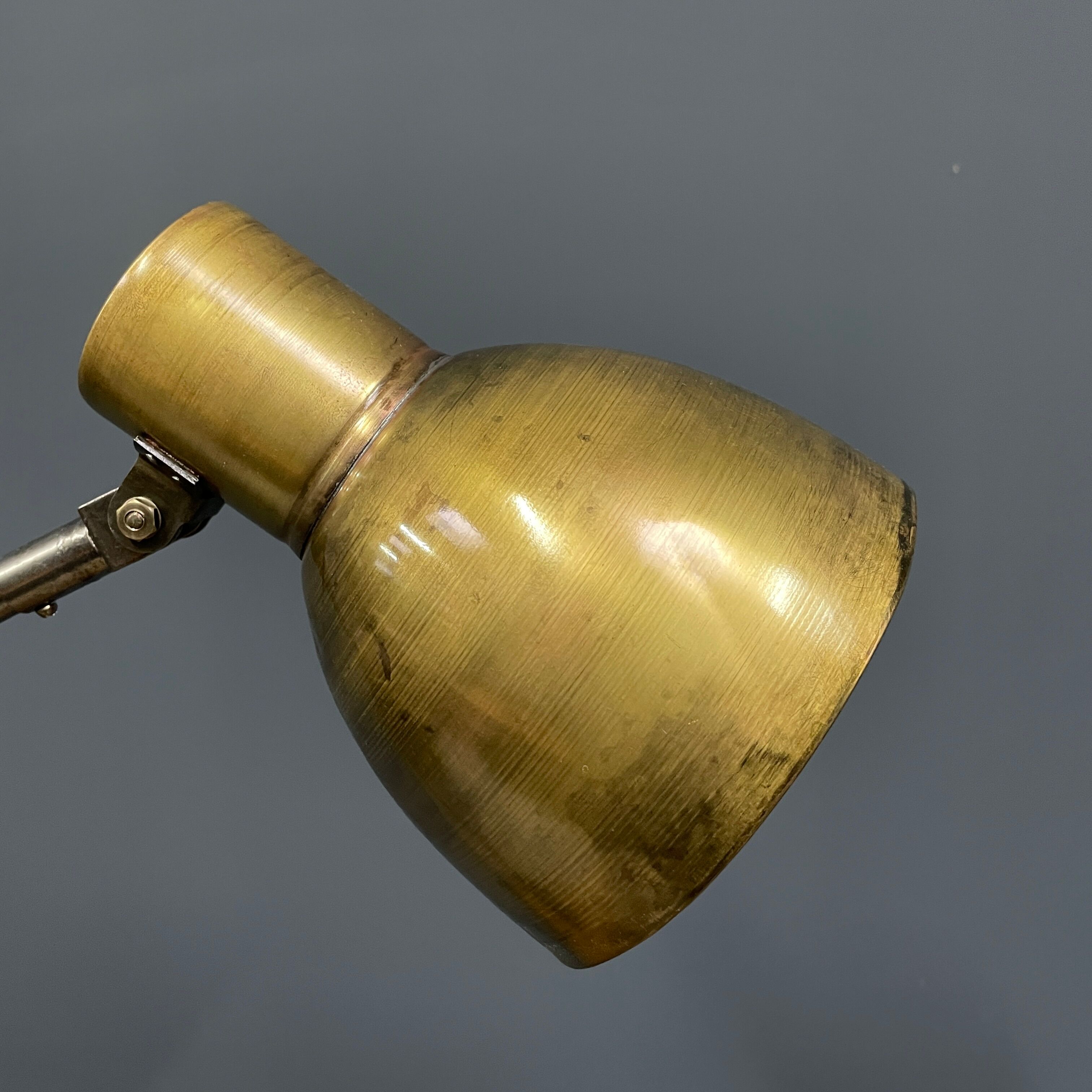 Industria rotterdam clamp lamp with brass shade