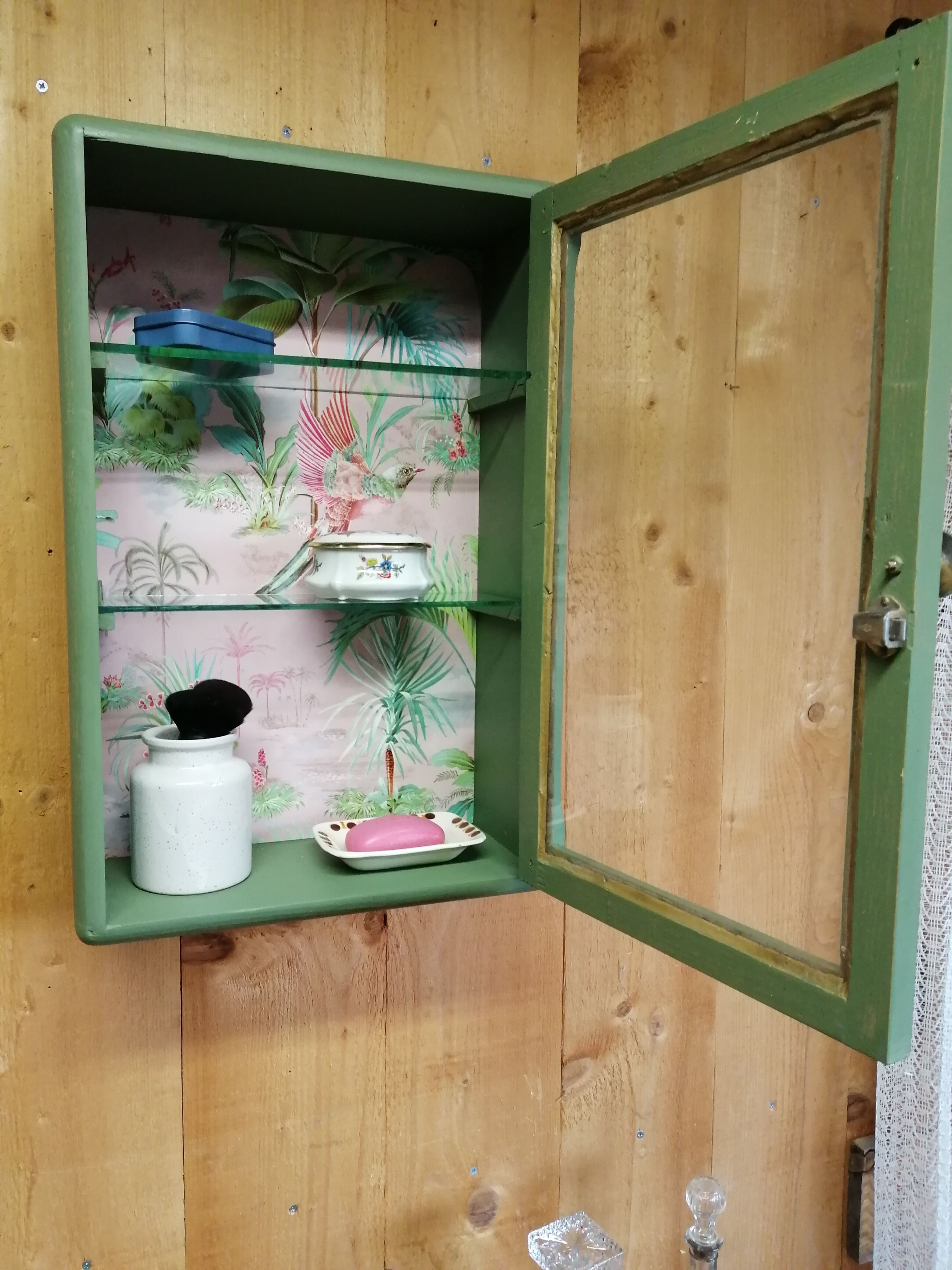 Medicine cabinet
