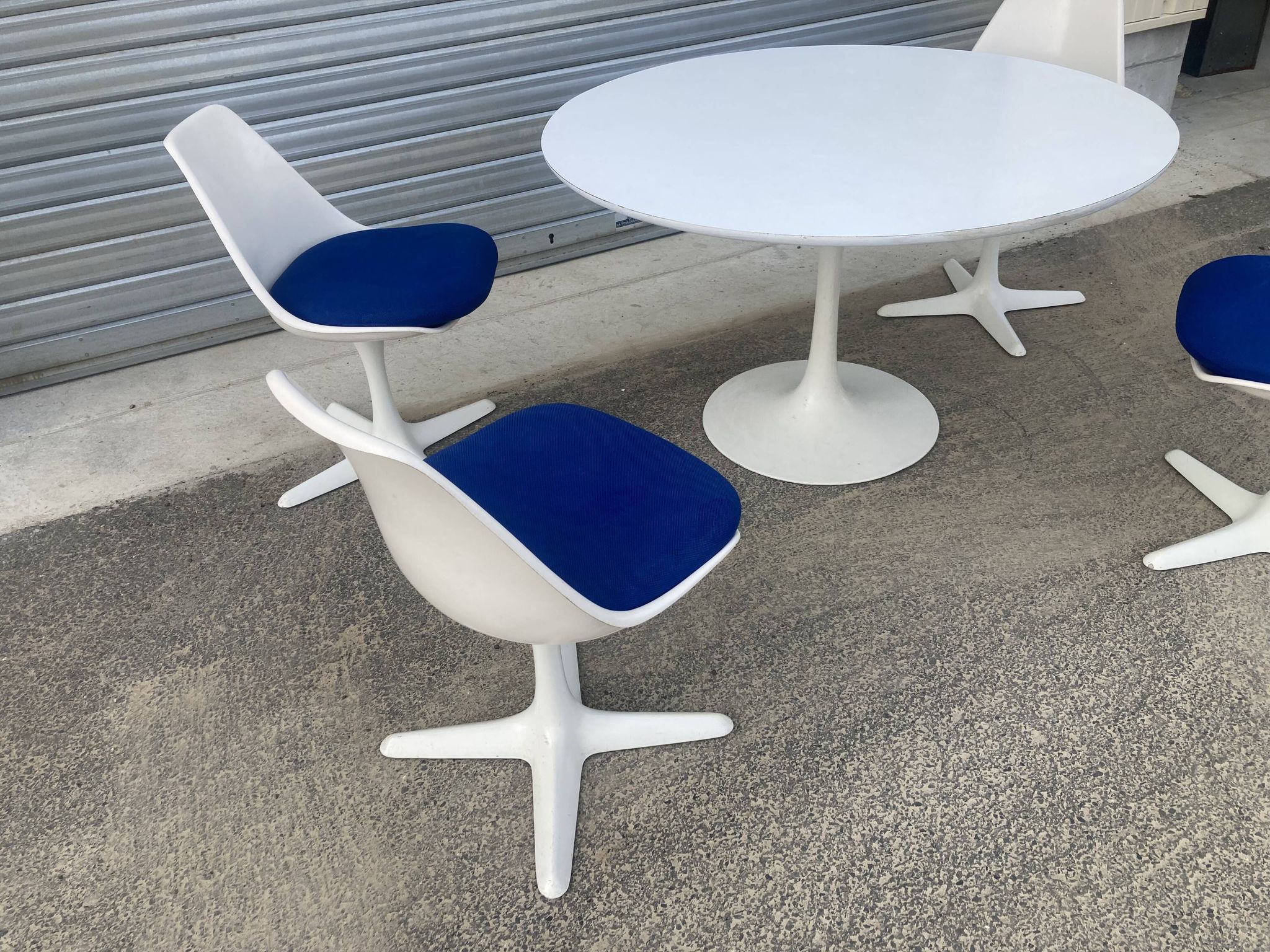 Table et 4 chaises Maurice Burke pour Arkana 1967