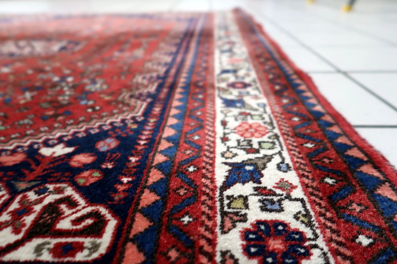 Antique Persian Qashqai rug 106cm x 152cm 1920s - 1C1242