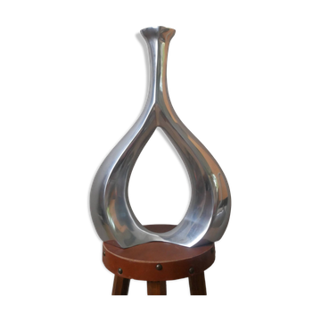Contemporary design cast aluminum soliflore vase