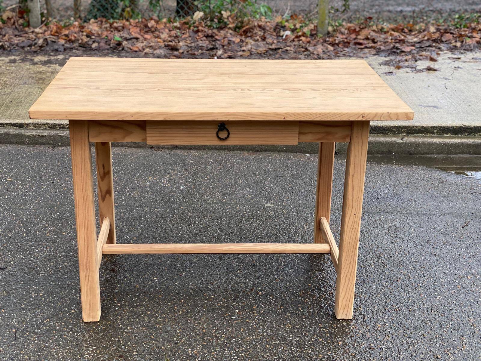 Renovated farmhouse table in solid pine, 110cm.