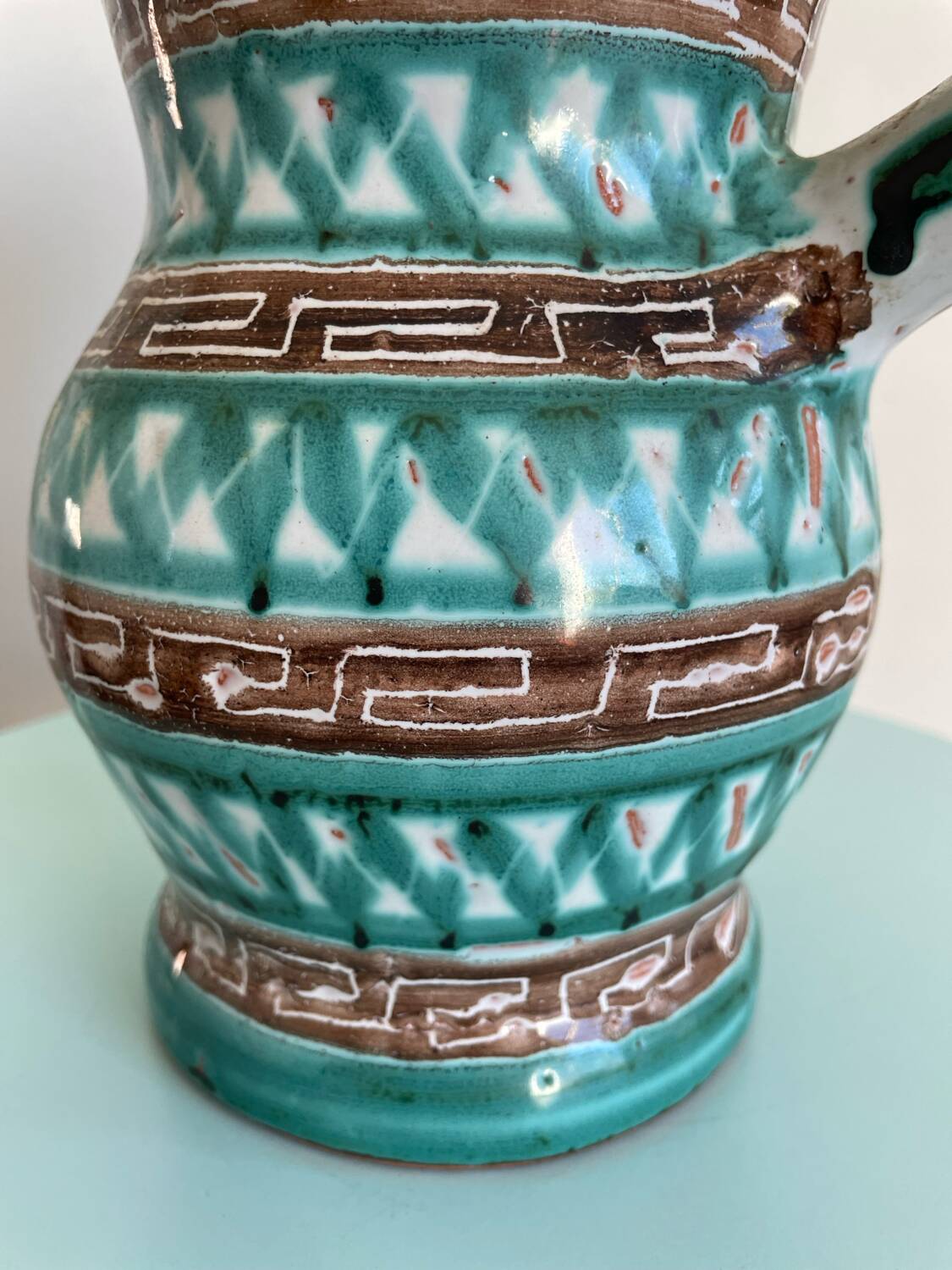 Ceramic pitcher signed Robert Picault – Scarified decoration – Vintage