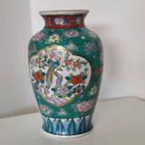 Partitioned porcelain vase Japan