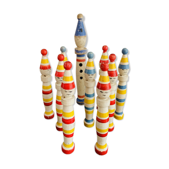 Set of 7 wooden pins