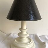 Table lamp with lampshade