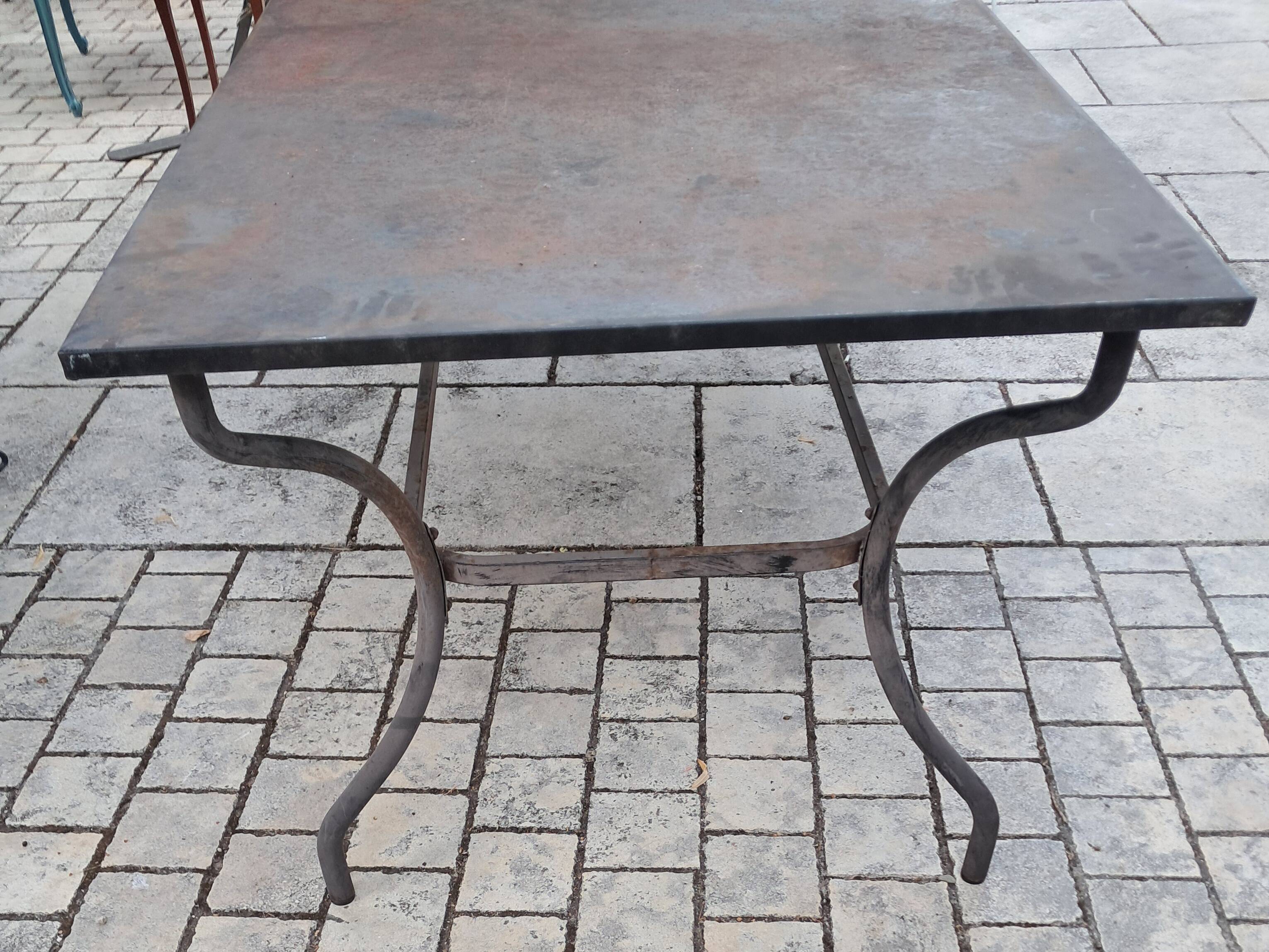 metal dining table
