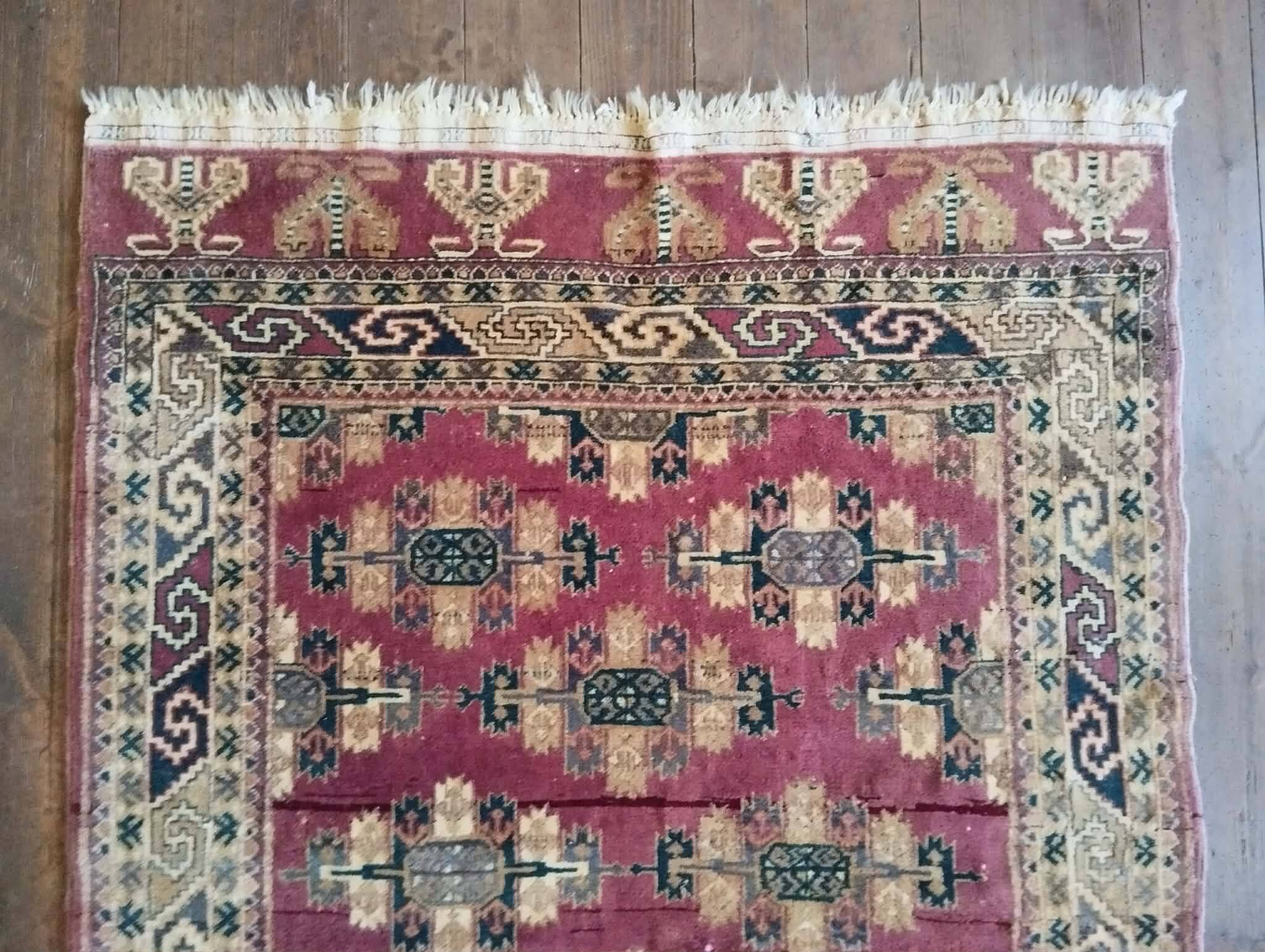 Handmade Turkmen Bukhara carpet 172x110cm