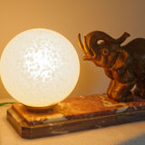 Lampe éléphant en régule opaline art déco