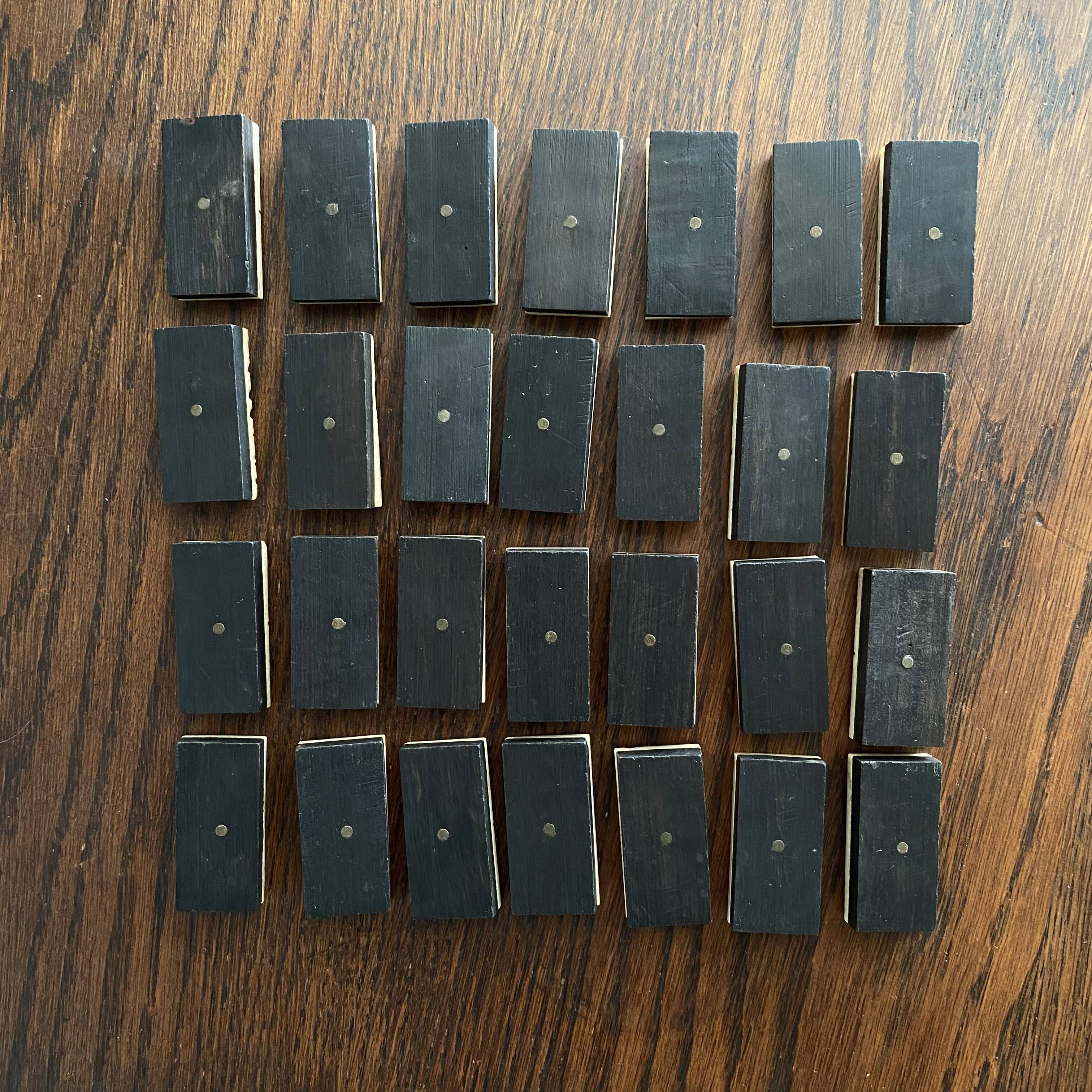 Game of dominoes and its Japanese laqué wooden box "1900"