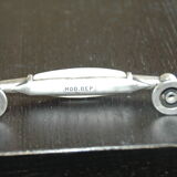 Porcelain drawer cuffs
