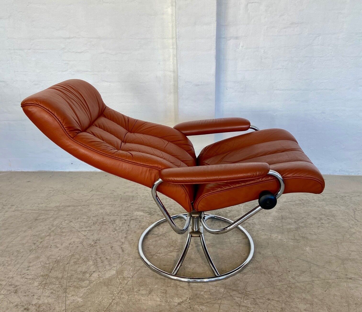Vintage retro Ekornes Stressless reclining lounge chair & stool 1960s