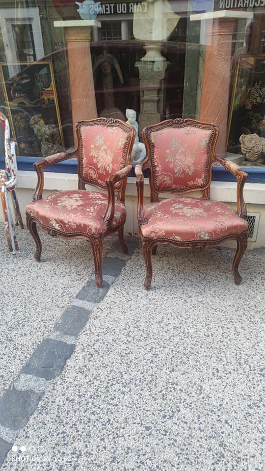 Pair of Louis XV style cabriolet armchairs